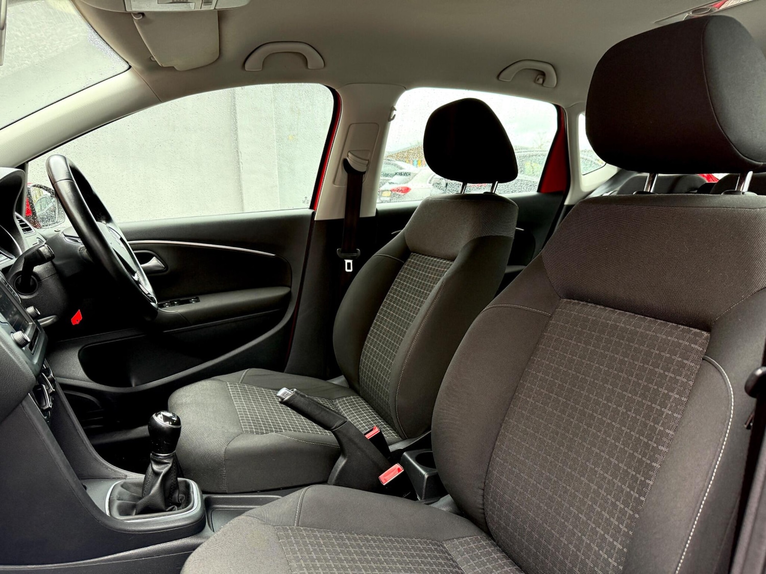 Used Volkswagen Polo 2015 for sale - 76441334: Photo 40