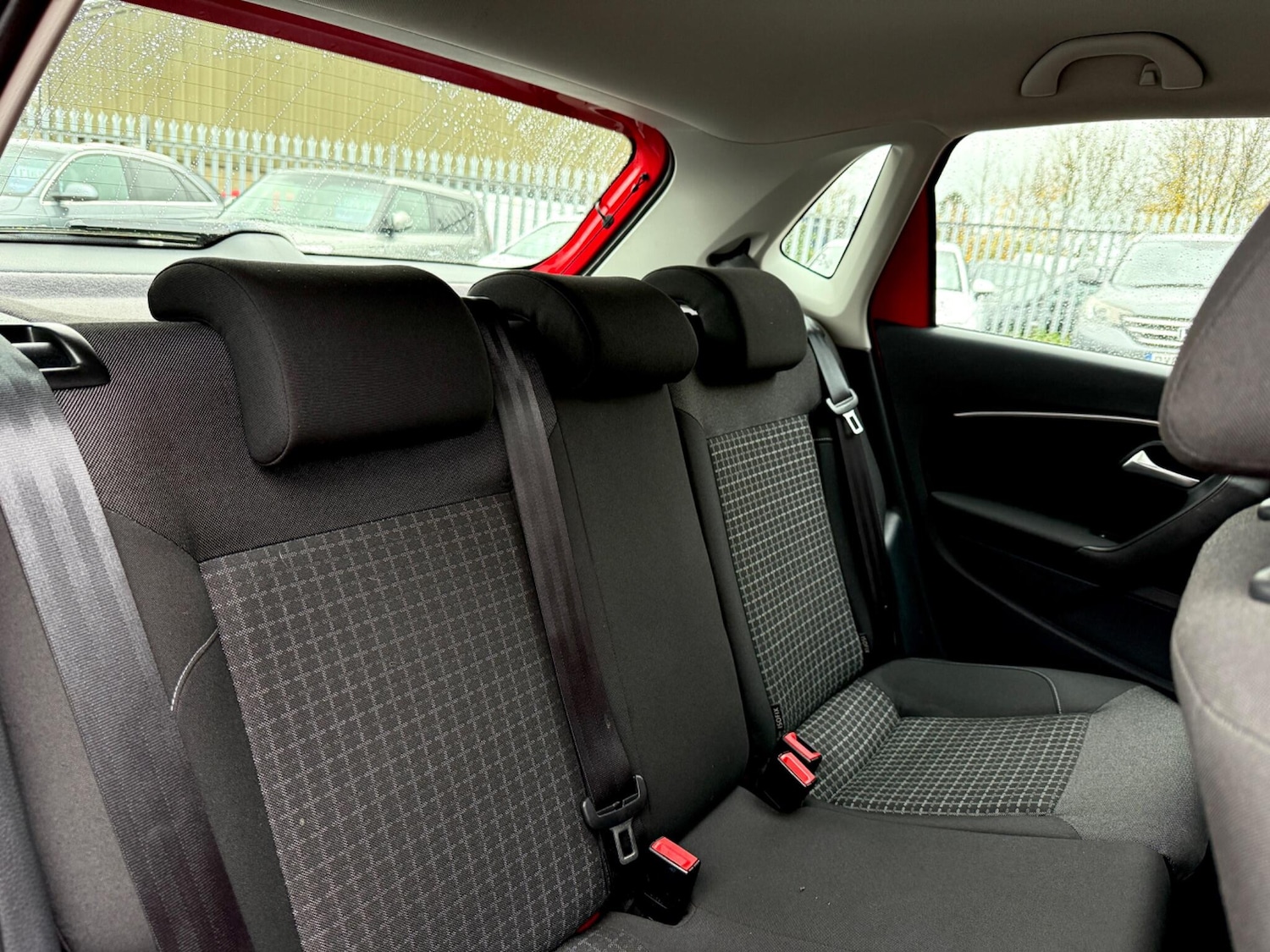 Used Volkswagen Polo 2015 for sale - 76441334: Photo 44