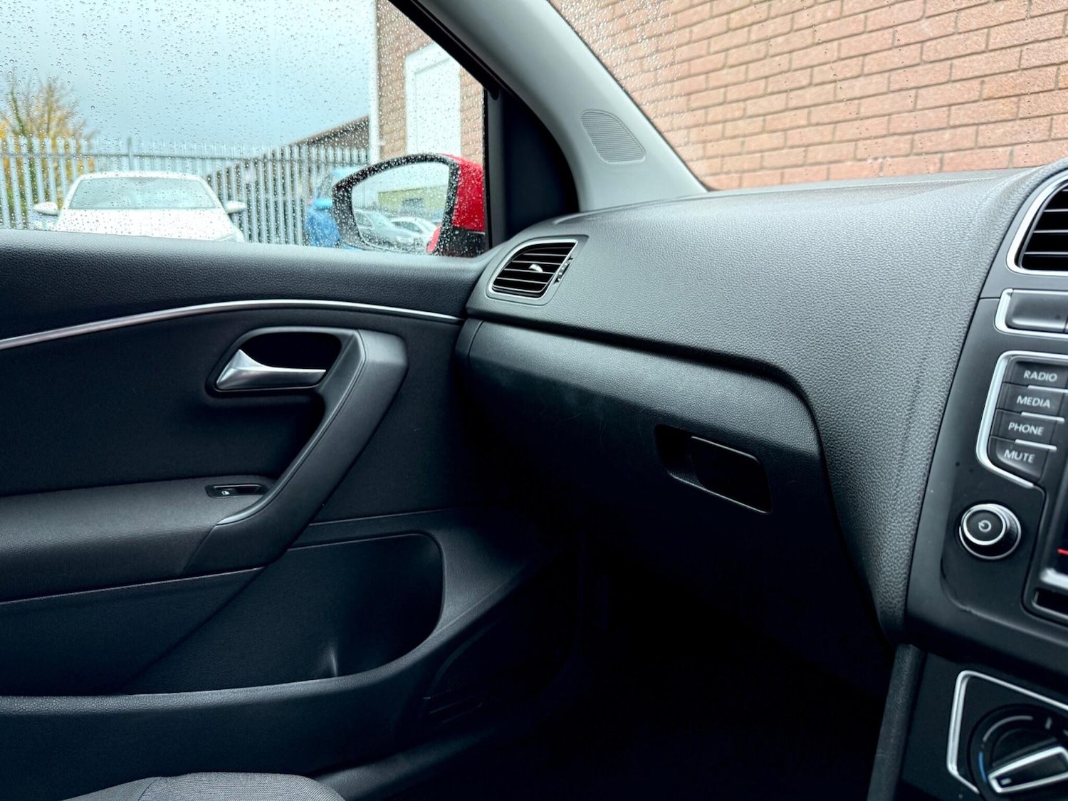 Used Volkswagen Polo 2015 for sale - 76441334: Photo 51