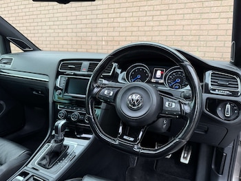 Used Volkswagen Golf 2015 for sale - 77539356: Photo