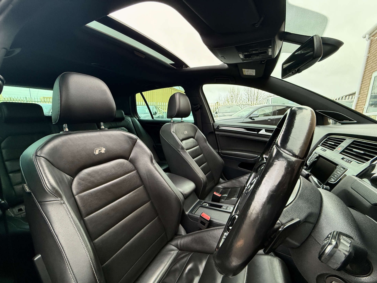 Used Volkswagen Golf 2015 for sale - 77539356: Photo 43