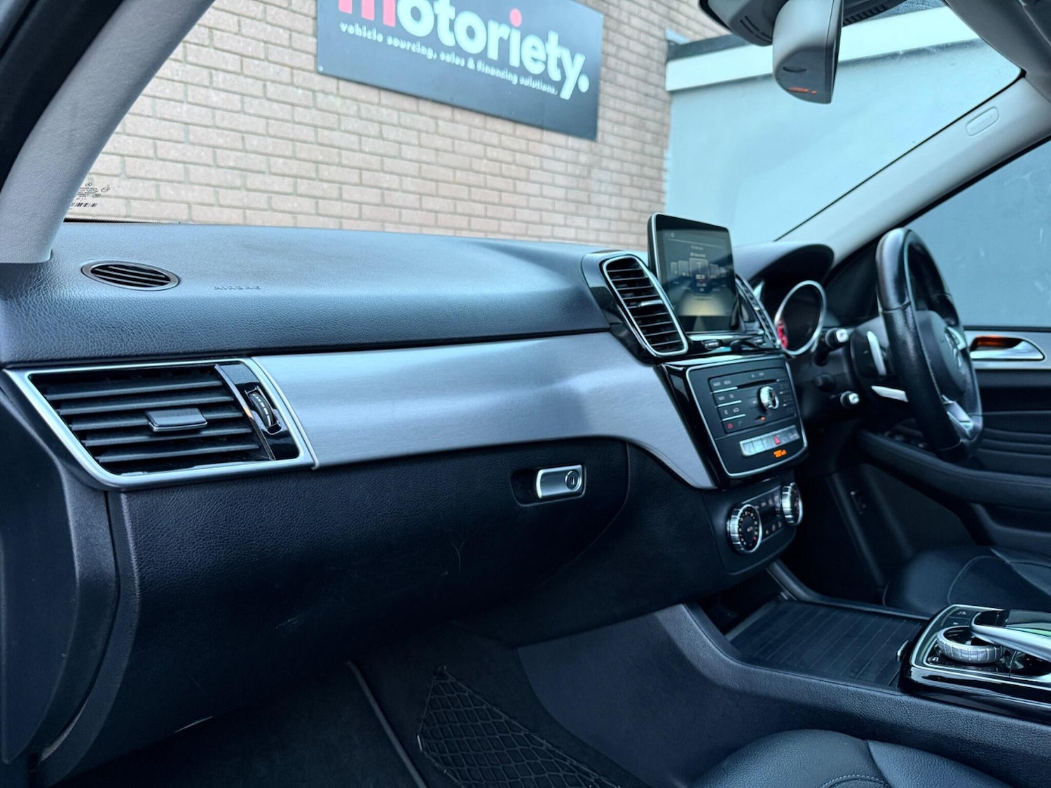 Used Mercedes-Benz GLE 2016 for sale - 76537967: Photo 73