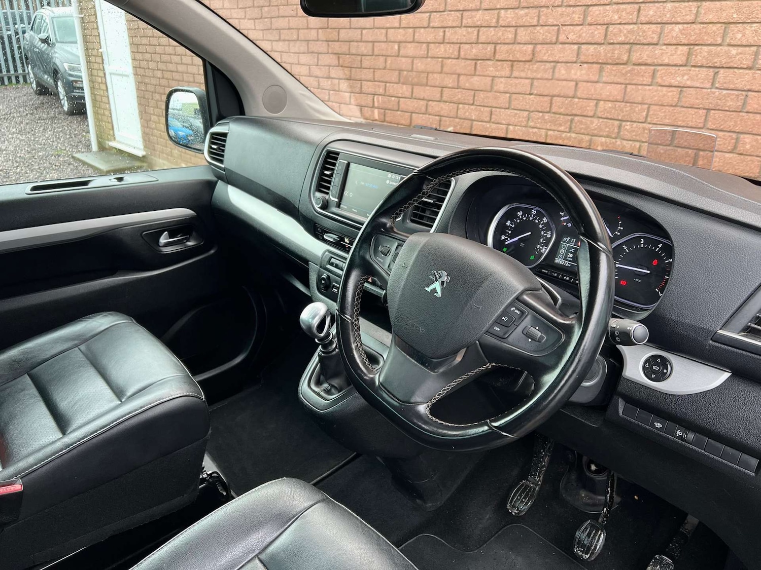 Used Peugeot Traveller 2018 for sale - 77274330: Photo 34