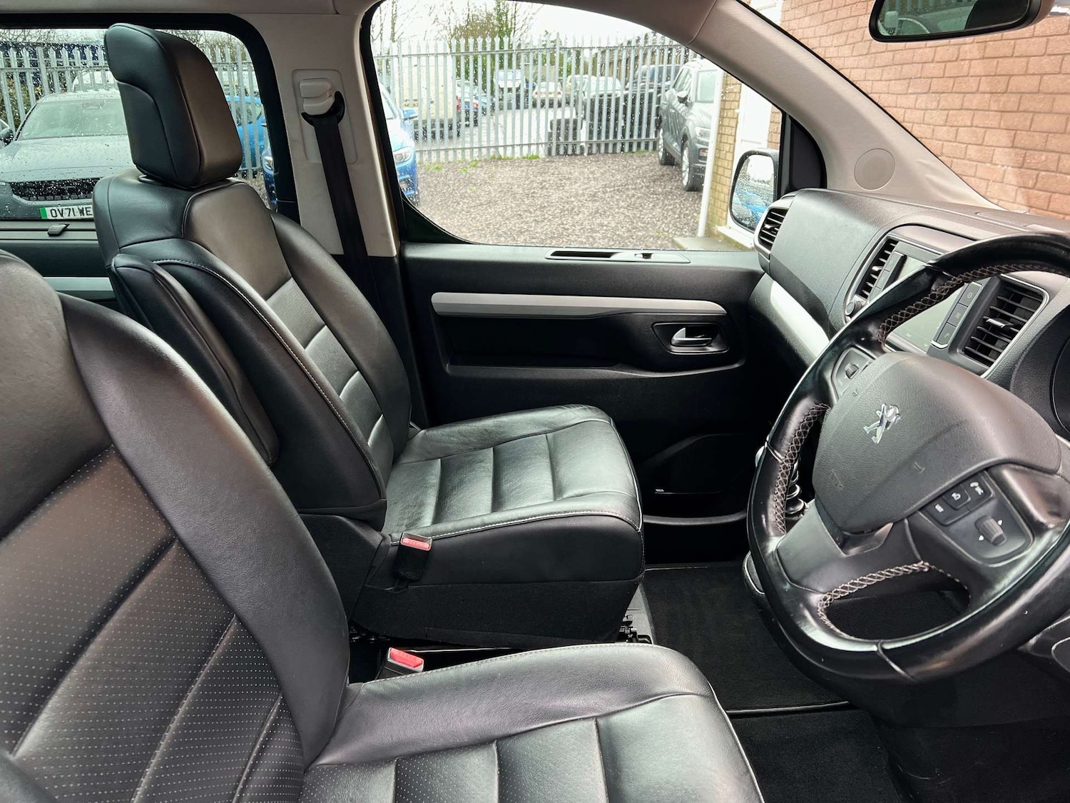 Used Peugeot Traveller 2018 for sale - 77274330: Photo 35