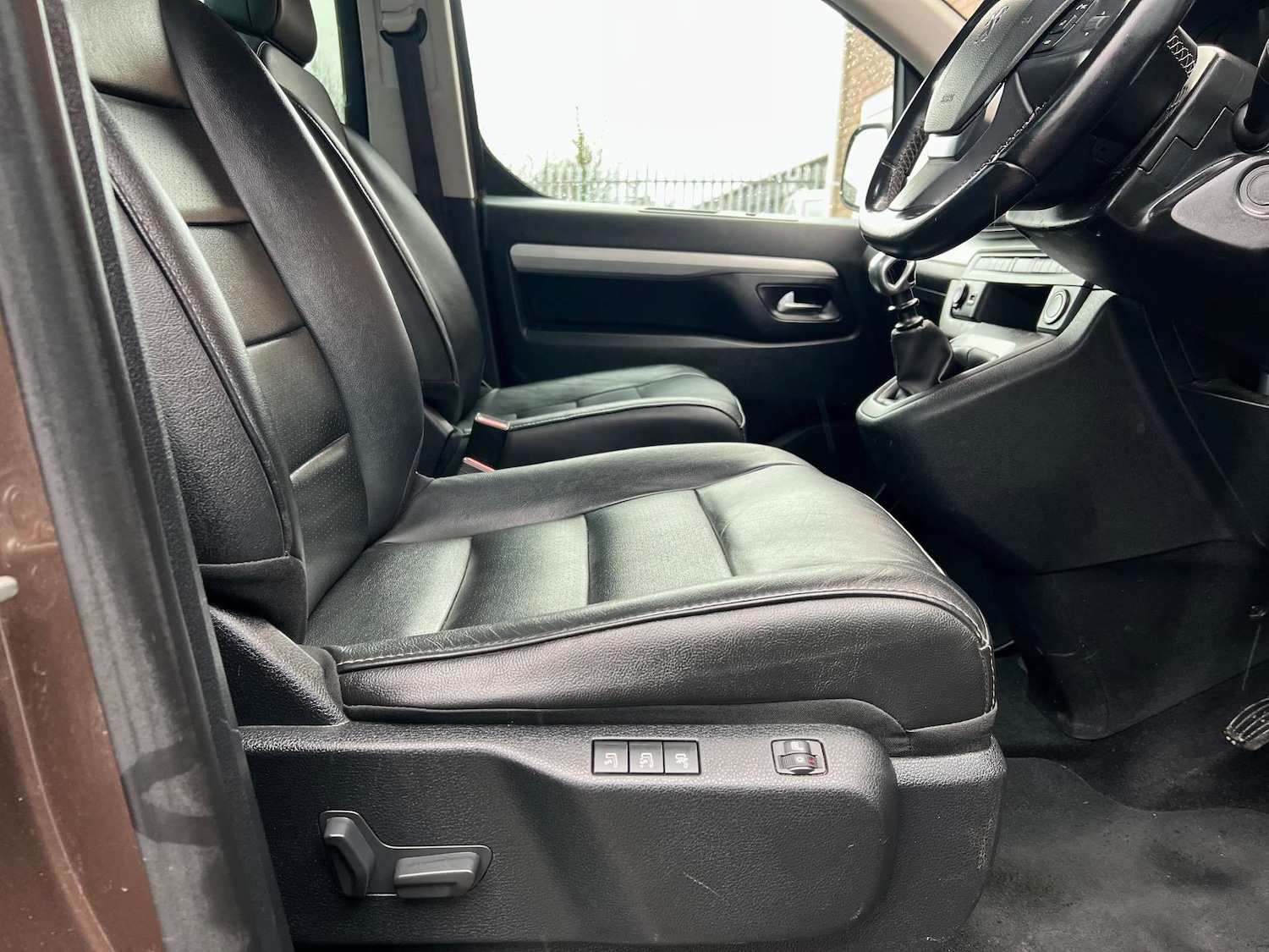 Used Peugeot Traveller 2018 for sale - 77274330: Photo 36