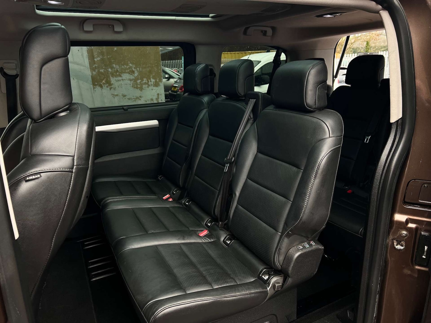 Used Peugeot Traveller 2018 for sale - 77274330: Photo 45