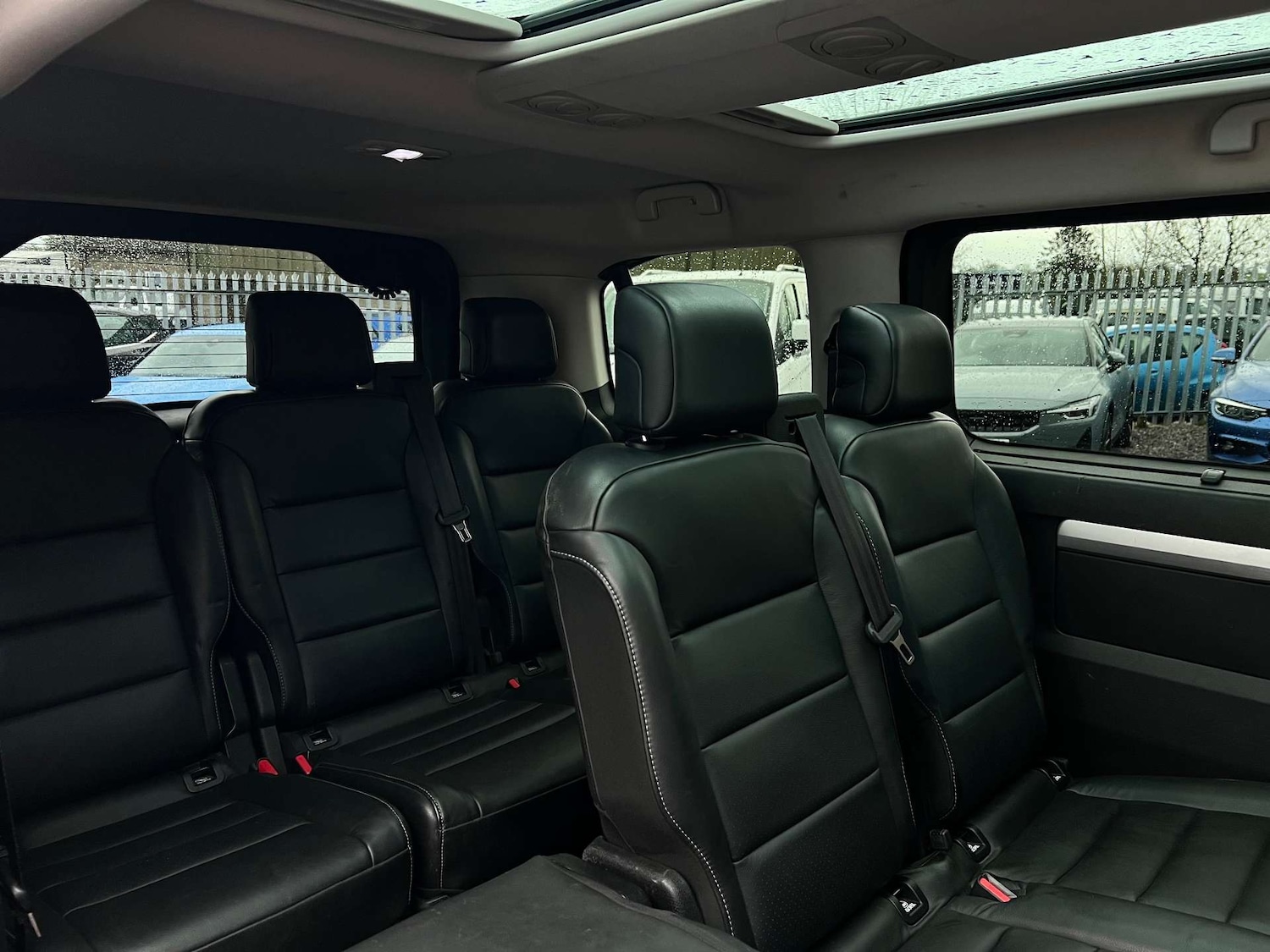 Used Peugeot Traveller 2018 for sale - 77274330: Photo 48