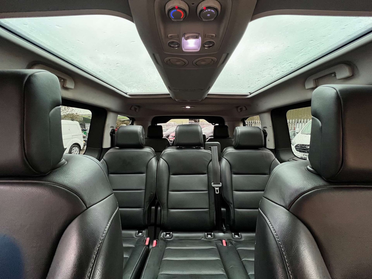 Used Peugeot Traveller 2018 for sale - 77274330: Photo 51