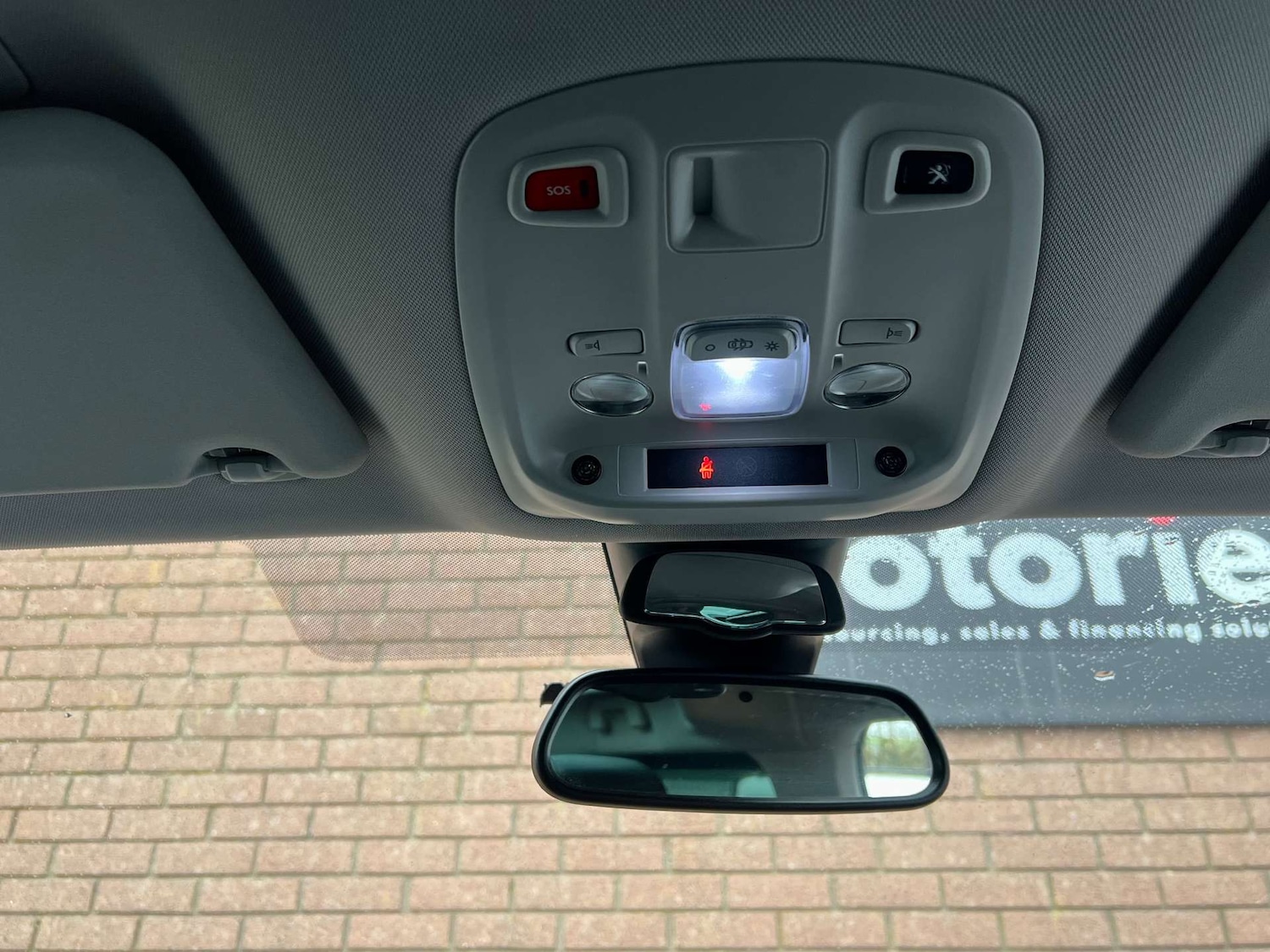 Used Peugeot Traveller 2018 for sale - 77274330: Photo 58