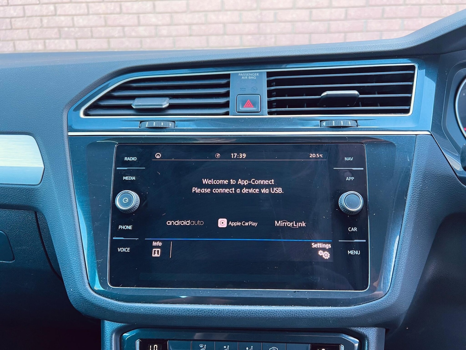 Used Volkswagen Tiguan 2020 for sale - 76282776: Photo 63