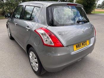 Used Suzuki Swift 2011 for sale - 75489947: Photo