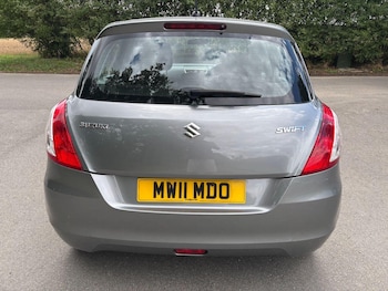 Used Suzuki Swift 2011 for sale - 75489947: Photo