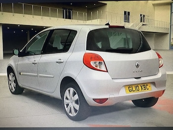 Used Renault Clio 2010 for sale - 76387334: Photo