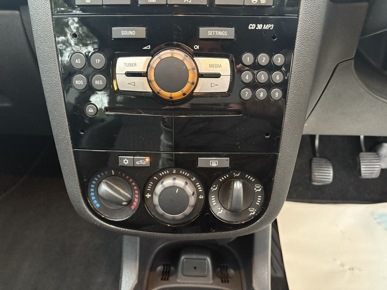 Used Vauxhall Corsa 2013 for sale - 76253017: Photo 14