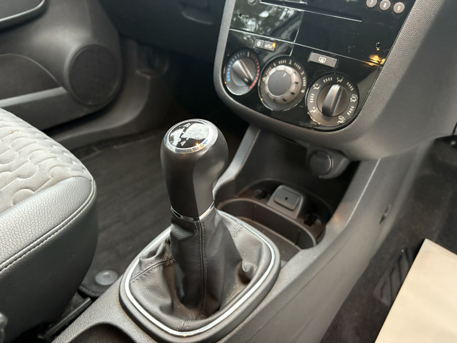 Used Vauxhall Corsa 2013 for sale - 76253017: Photo 15