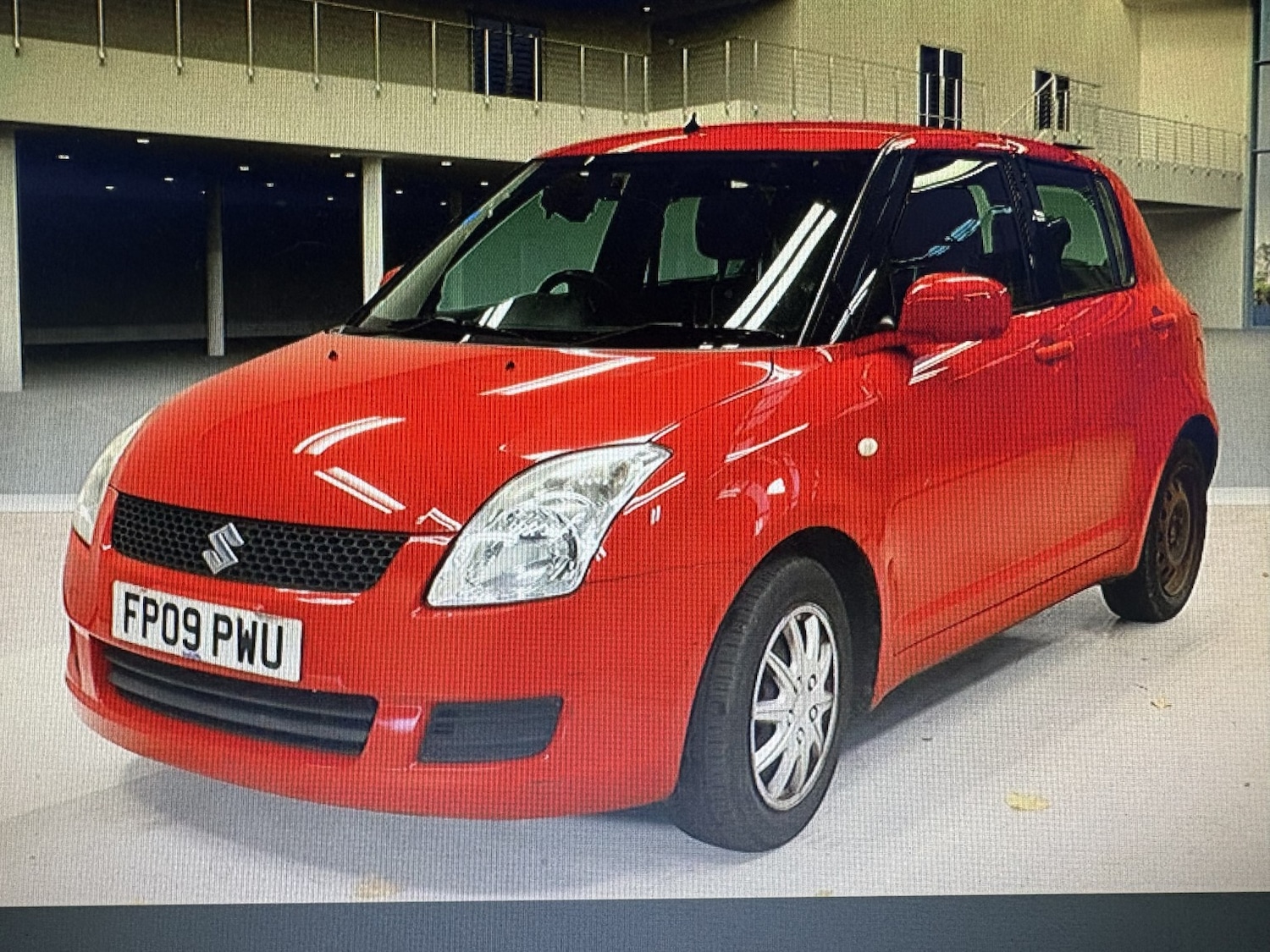 Used Suzuki Swift 2009 for sale - 76387326: Photo 2