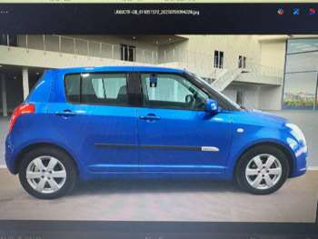 Used Suzuki Swift 2010 for sale - 75160338: Photo