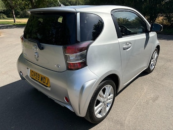 Used Toyota IQ 2010 for sale - 75490056: Photo
