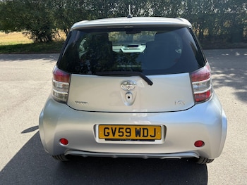 Used Toyota IQ 2010 for sale - 75490056: Photo