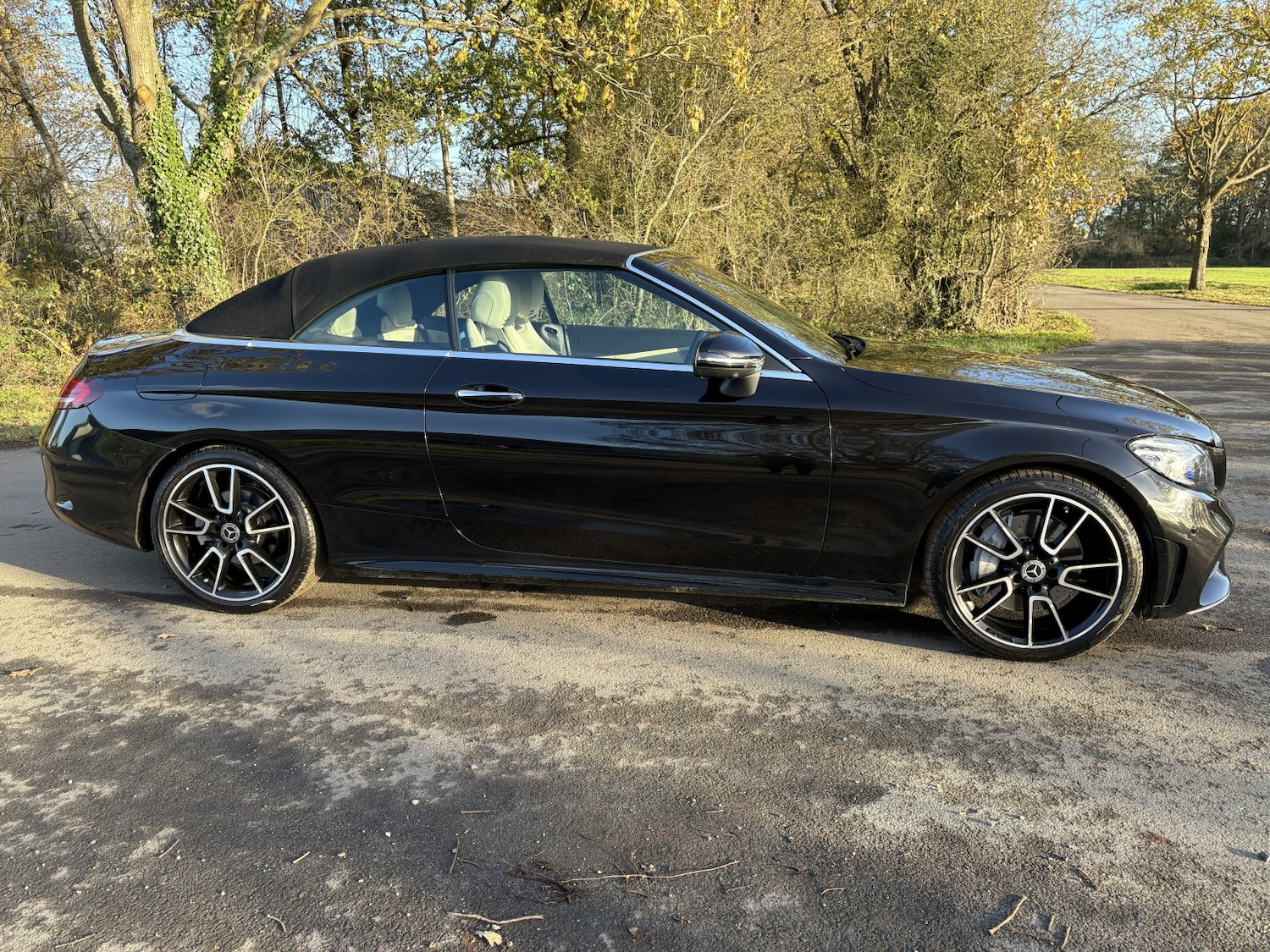 Used Mercedes-Benz C Class 2020 for sale - 76741316: Photo 2