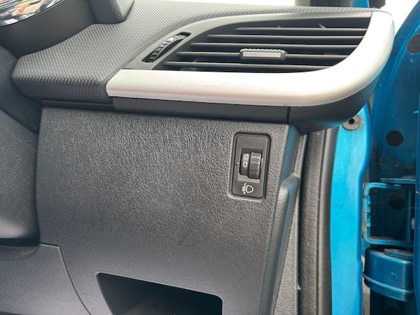 Used Peugeot 207 2012 for sale - 75598741: Photo 18