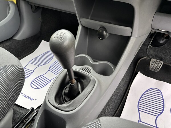 Used Peugeot 107 2009 for sale - 76107263: Photo 14