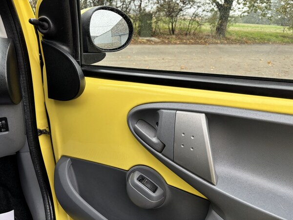 Used Peugeot 107 2009 for sale - 76107263: Photo 18
