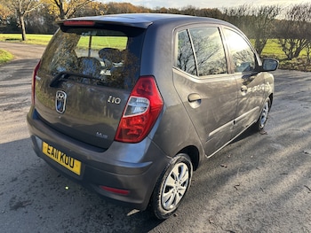 Used Hyundai i10 2011 for sale - 76769870: Photo