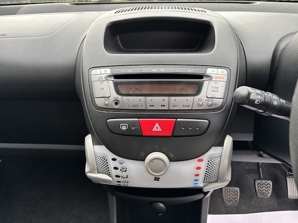 Used Toyota AYGO 2012 for sale - 76107254: Photo 14