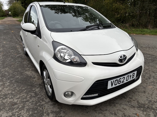 Used Toyota AYGO 2012 for sale - 76107254: Photo 1