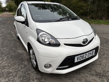 Used Toyota AYGO 2012 for sale - 76107254: Photo