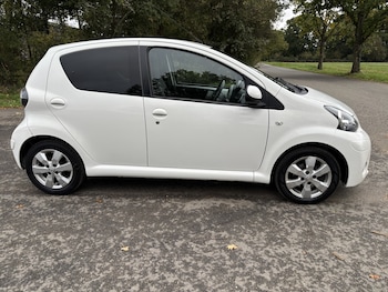 Used Toyota AYGO 2012 for sale - 76107254: Photo