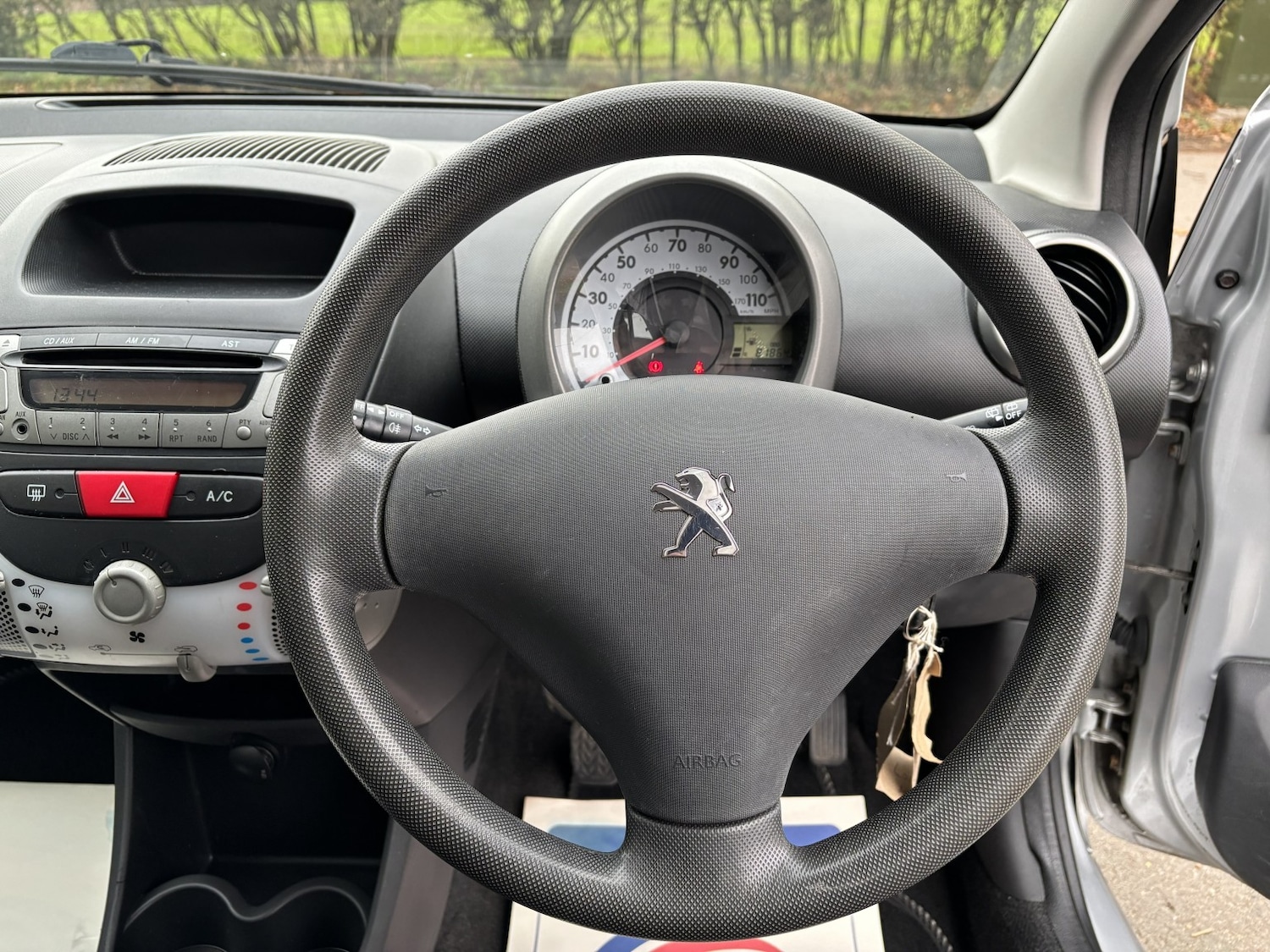 Used Peugeot 107 2012 for sale - 76924281: Photo 12