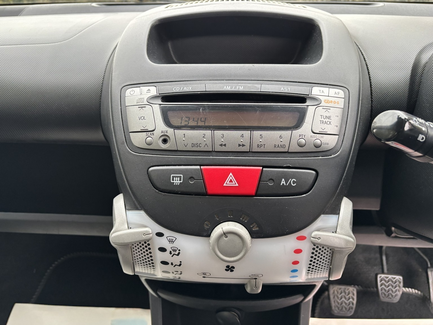 Used Peugeot 107 2012 for sale - 76924281: Photo 13