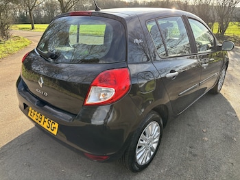 Used Renault Clio 2009 for sale - 76935319: Photo