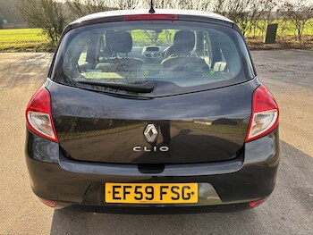 Used Renault Clio 2009 for sale - 76935319: Photo
