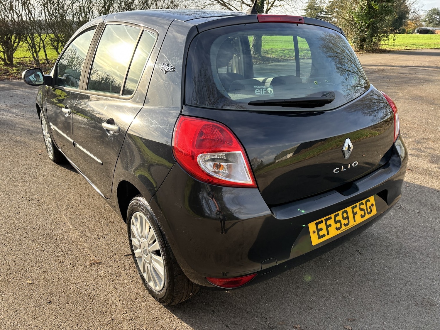 Used Renault Clio 2009 for sale - 76935319: Photo 5