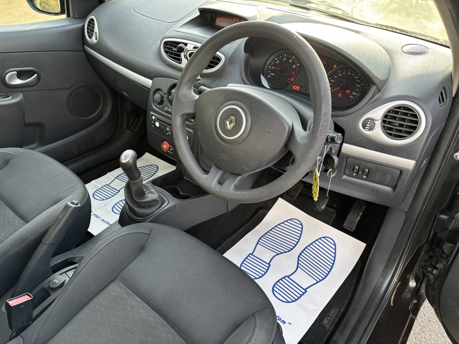 Used Renault Clio 2009 for sale - 76935319: Photo 9