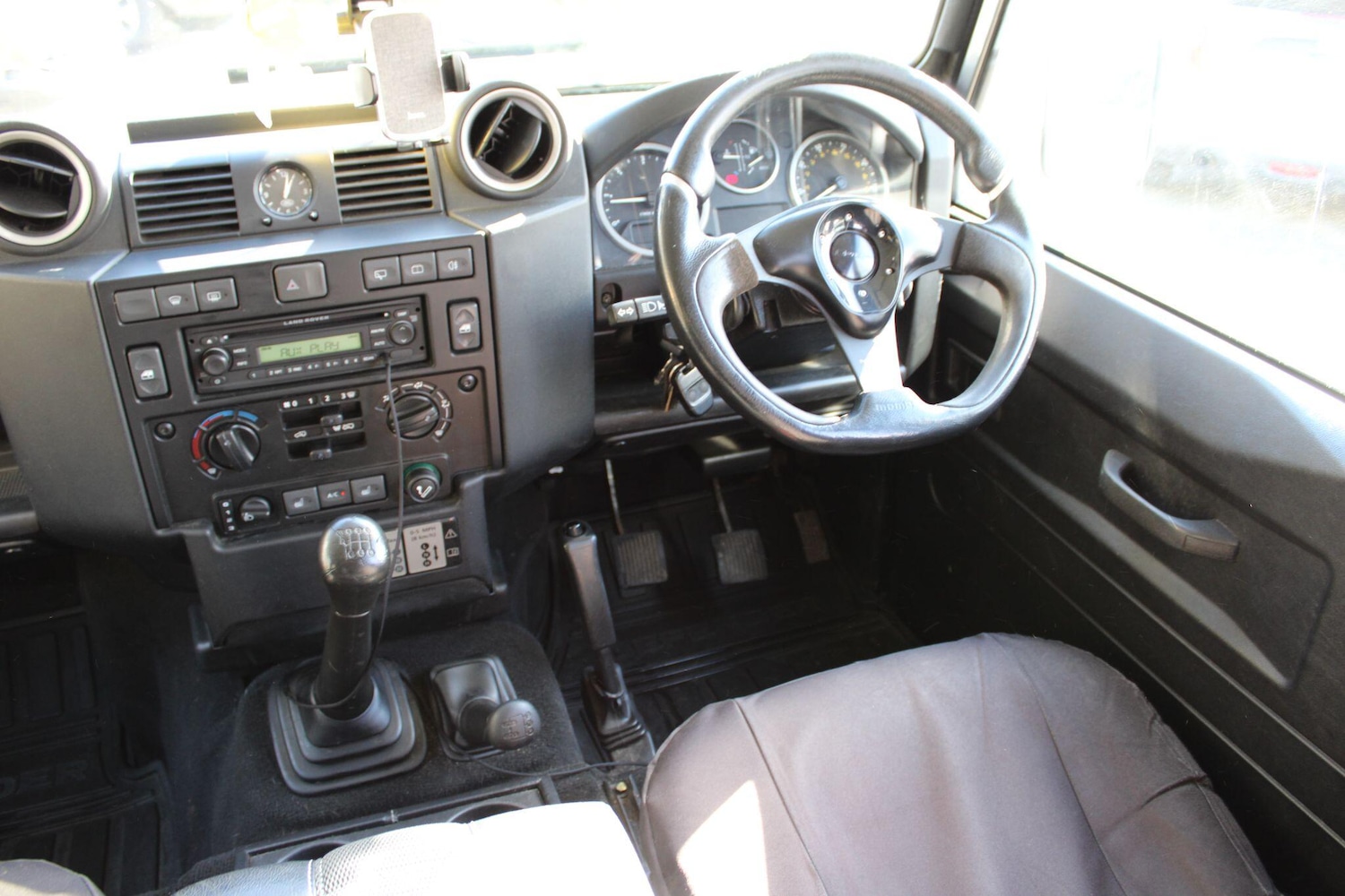 Used Land Rover Defender 2011 for sale - 77658180: Photo 14