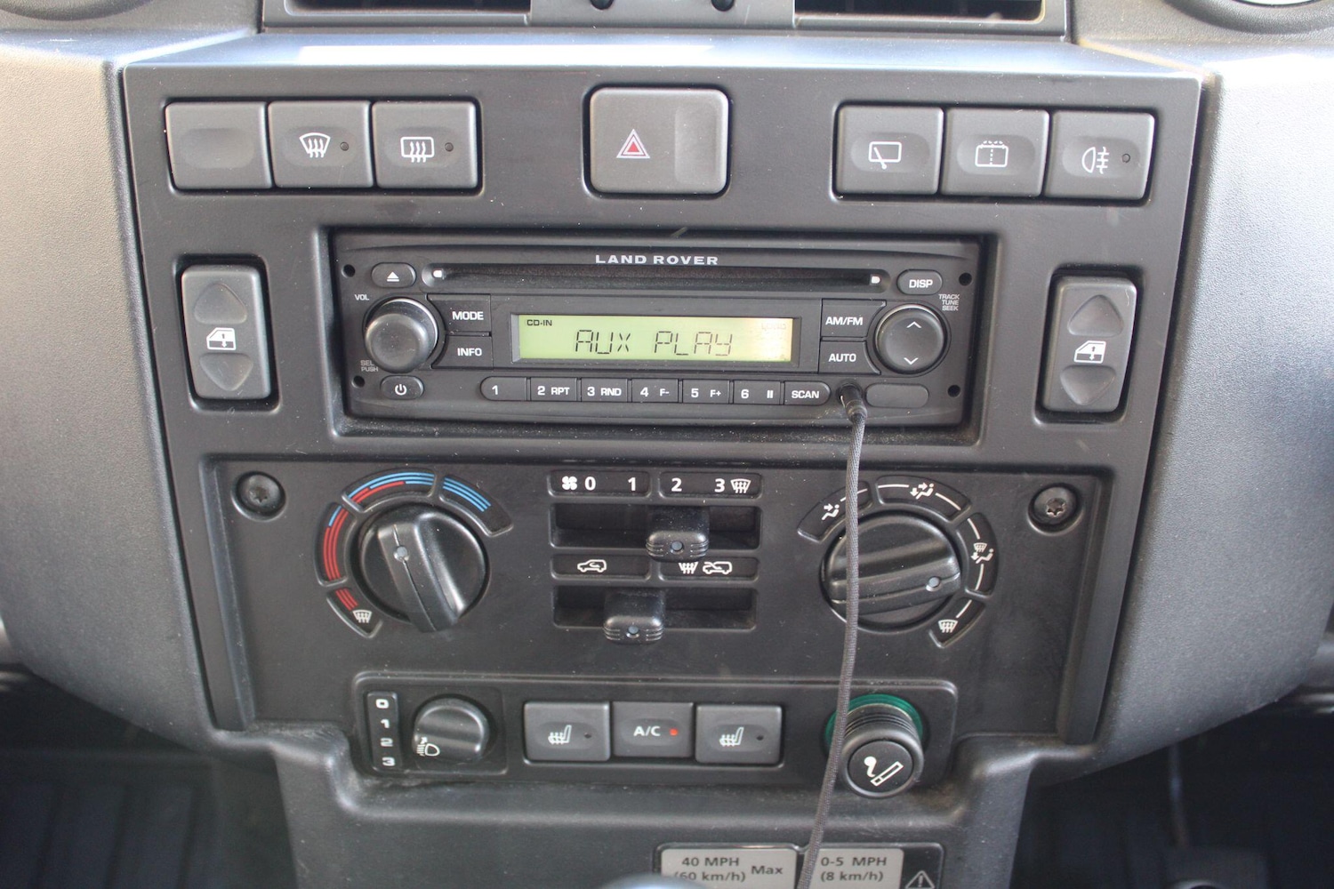 Used Land Rover Defender 2011 for sale - 77658180: Photo 17