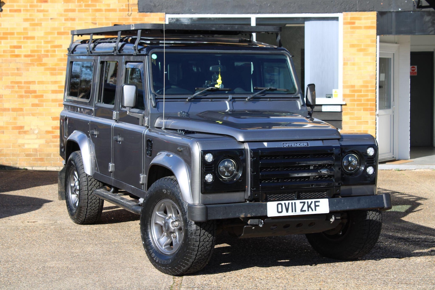 Used Land Rover Defender 2011 for sale - 77658180: Photo 2