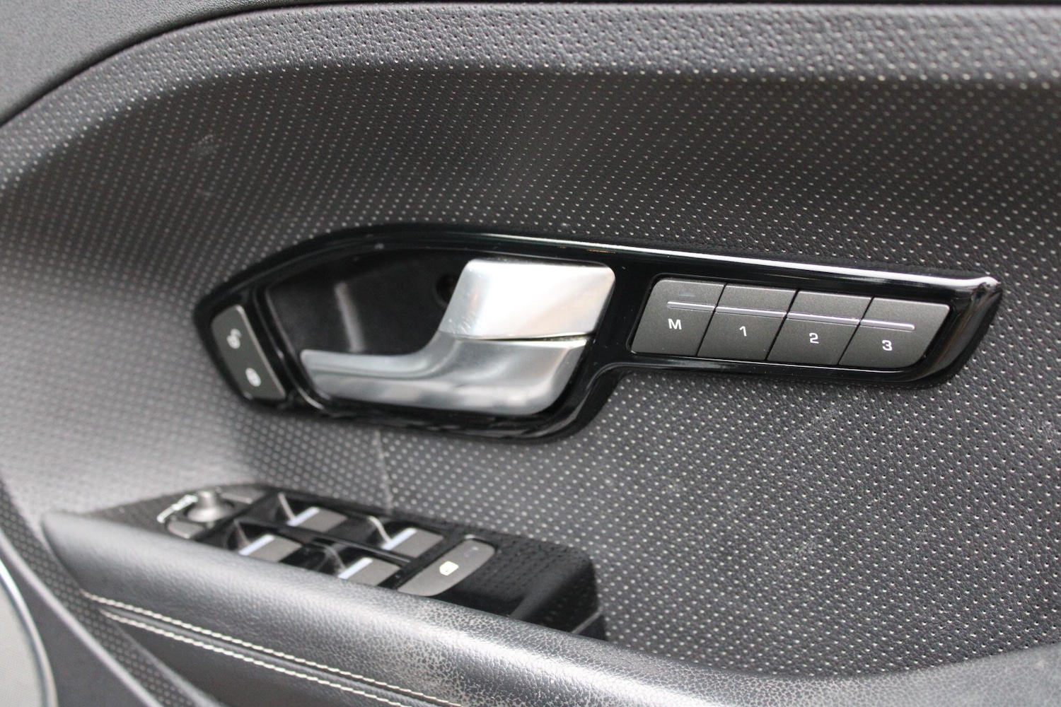 Used Land Rover Range Rover Evoque 2014 for sale - 76561498: Photo 15