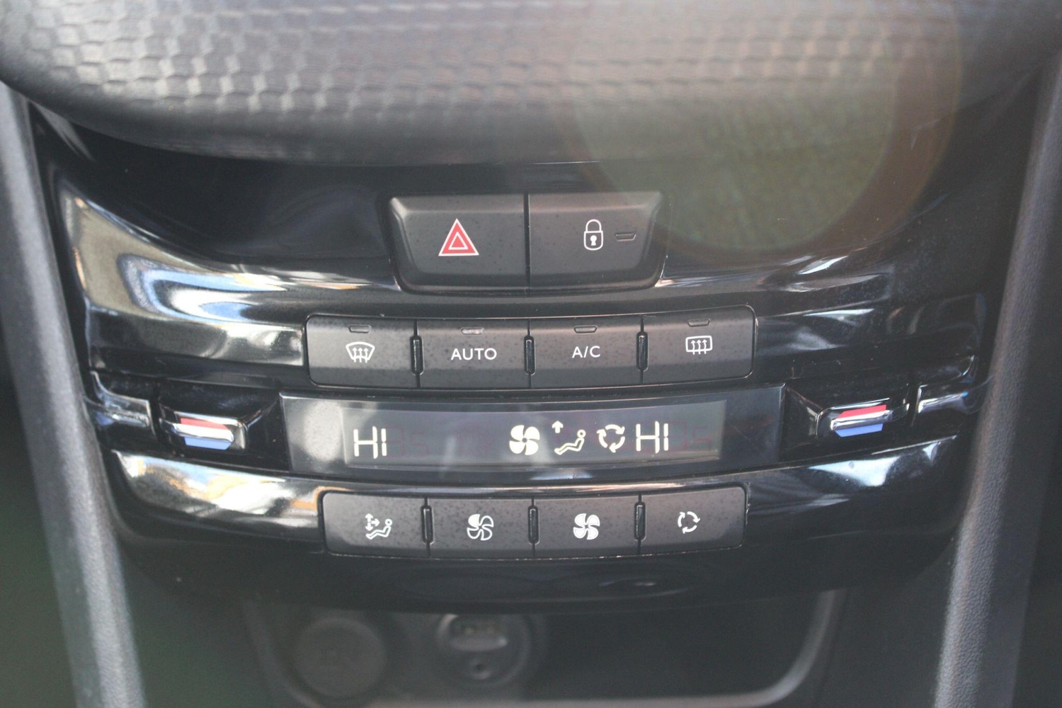 Used Peugeot 2008 for sale - 78115640: Photo 19