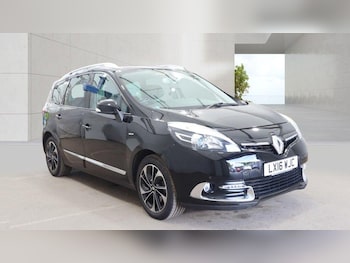 Used Renault Grand Scenic 2016 for sale - 79589636: Photo