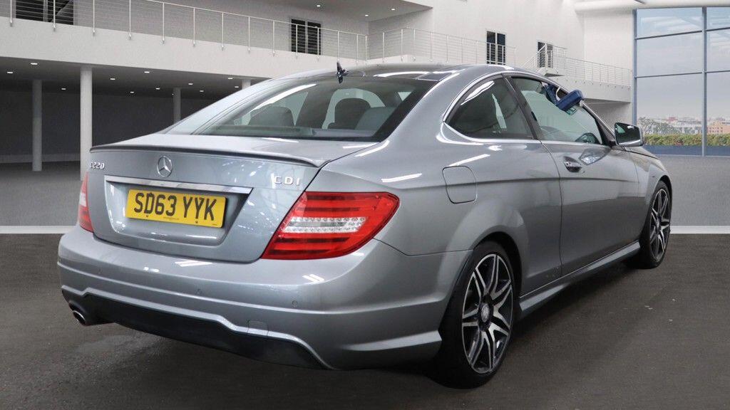 Used Mercedes-Benz C Class 2013 for sale - 77559254: Photo 4