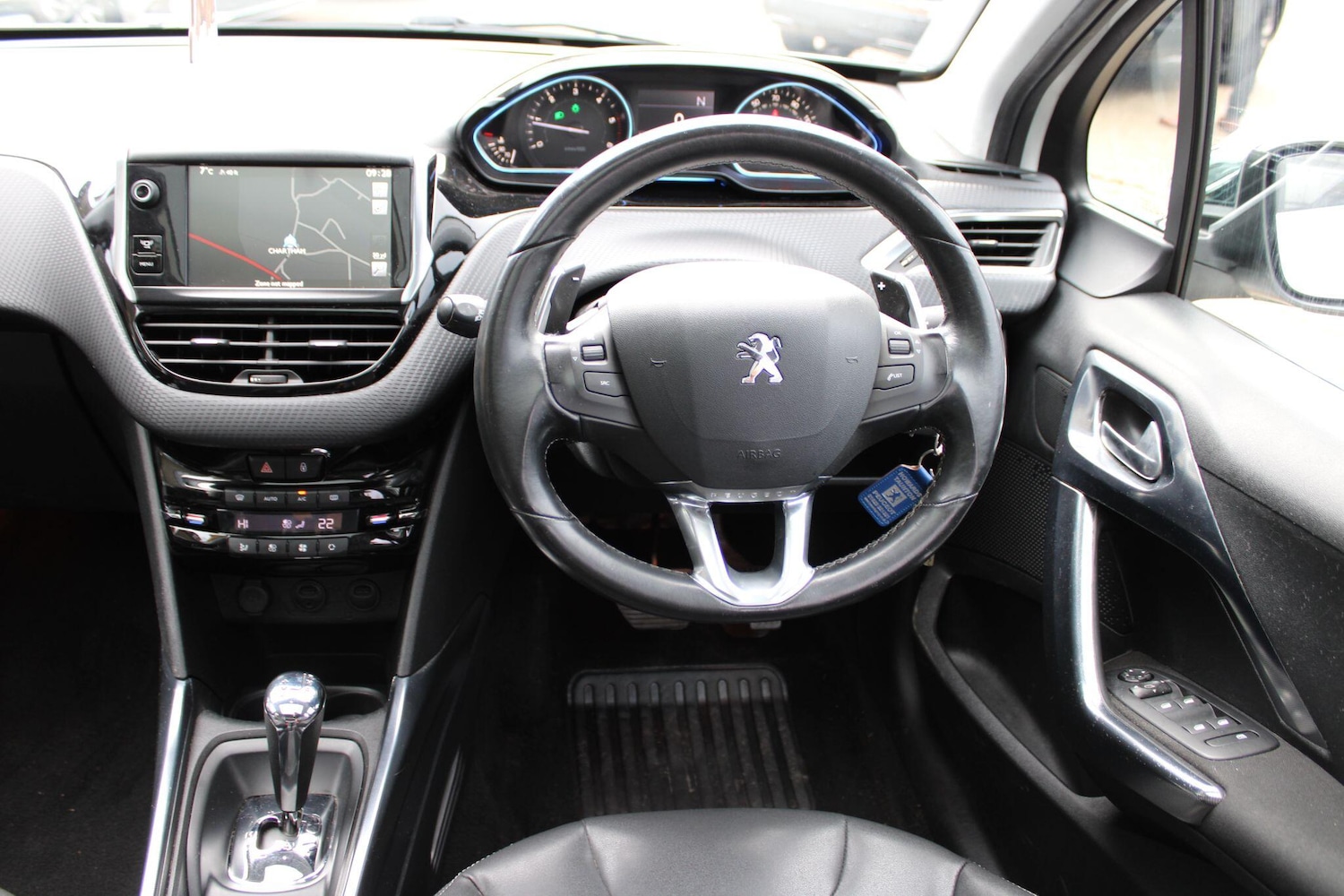 Used Peugeot 2008 2014 for sale - 76646181: Photo 16