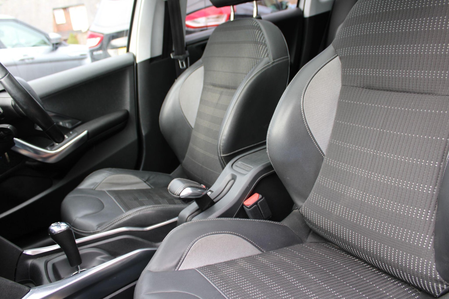 Used Peugeot 2008 2014 for sale - 76646181: Photo 18