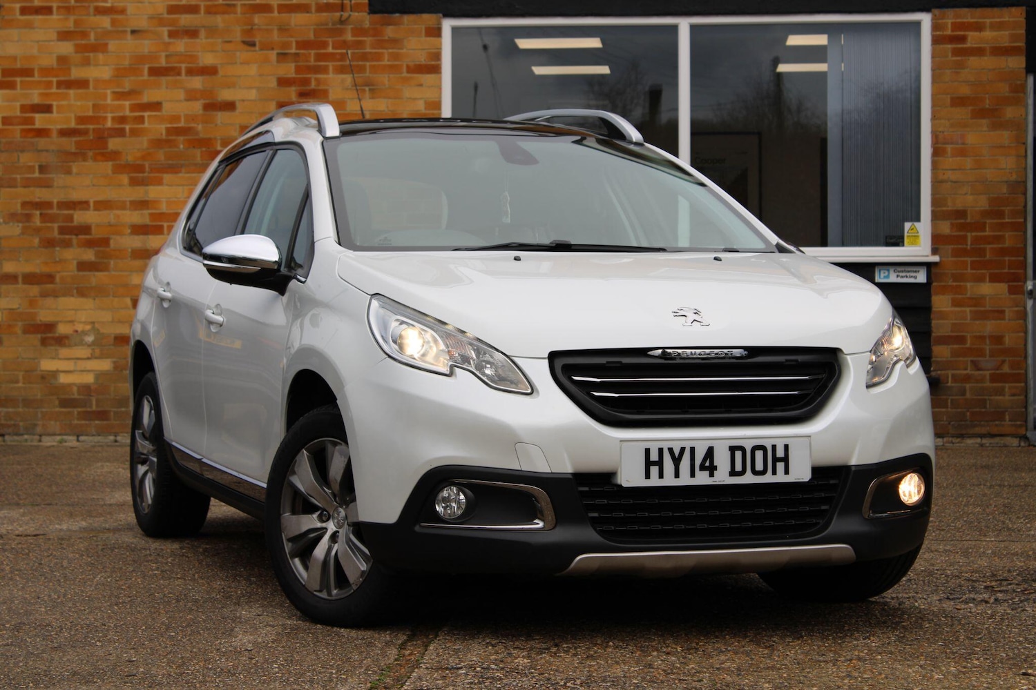 Used Peugeot 2008 2014 for sale - 76646181: Photo 2