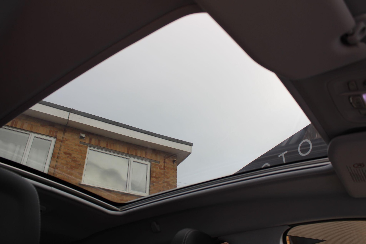 Used Peugeot 2008 2014 for sale - 76646181: Photo 23