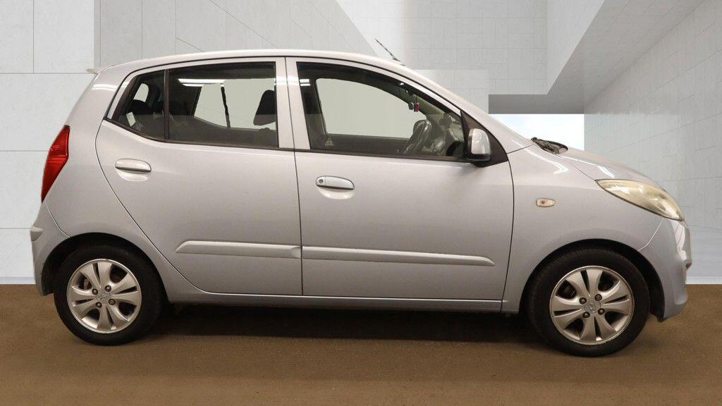 Used Hyundai i10 2011 for sale - 78220073: Photo 5